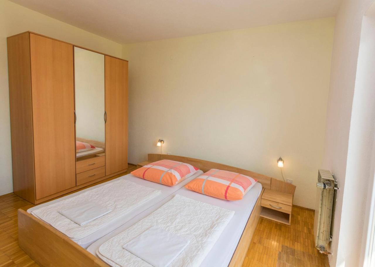Apartments Jelka Primosten Luaran gambar