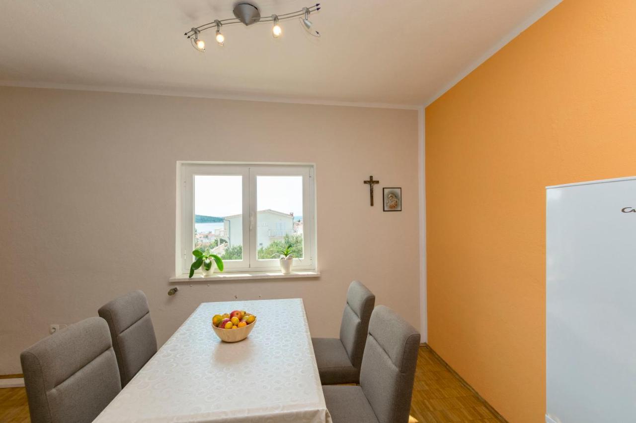 Apartments Jelka Primosten Luaran gambar