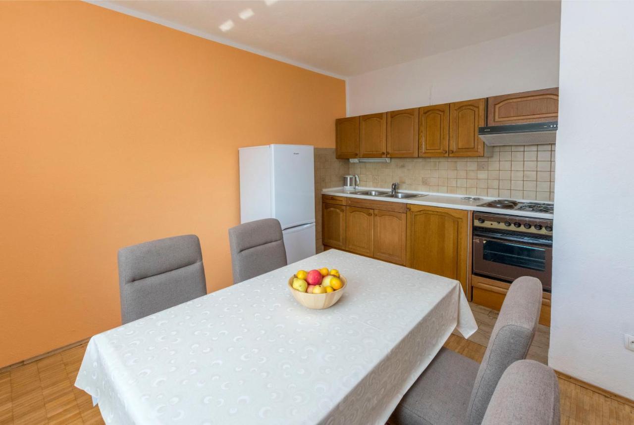 Apartments Jelka Primosten Luaran gambar