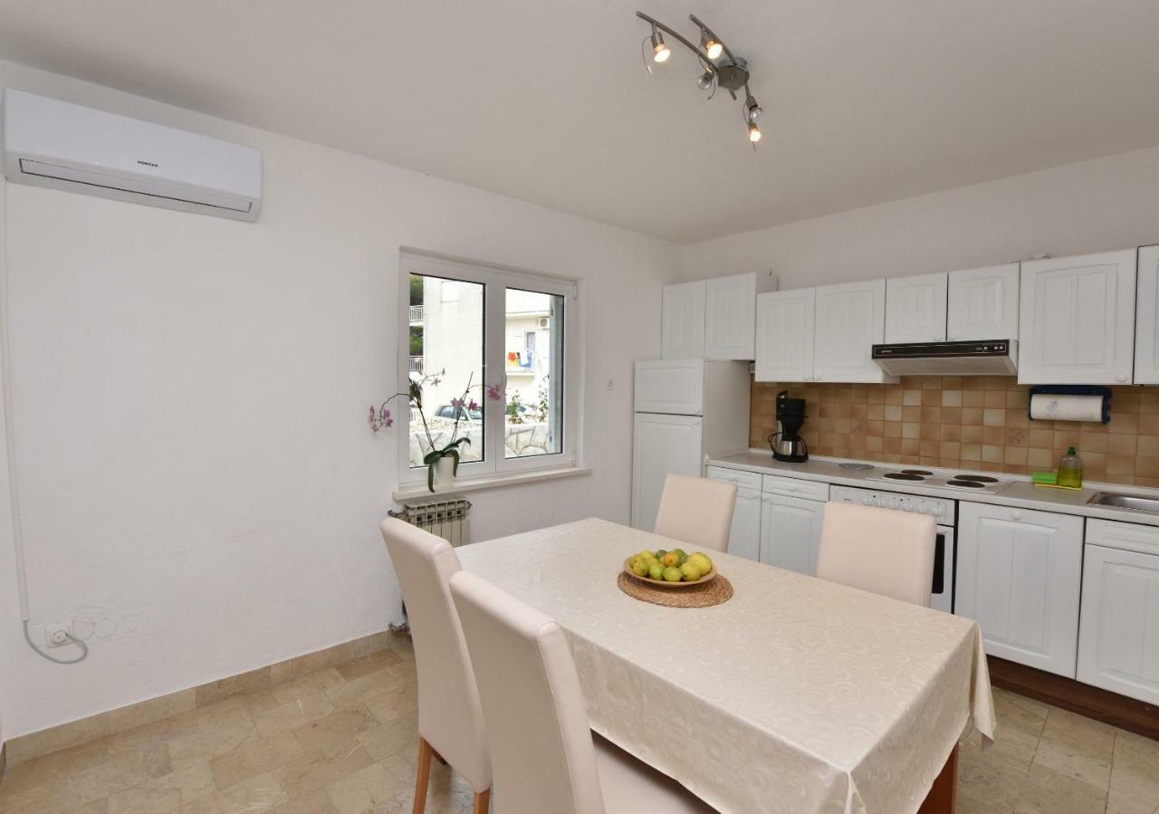 Apartments Jelka Primosten Luaran gambar