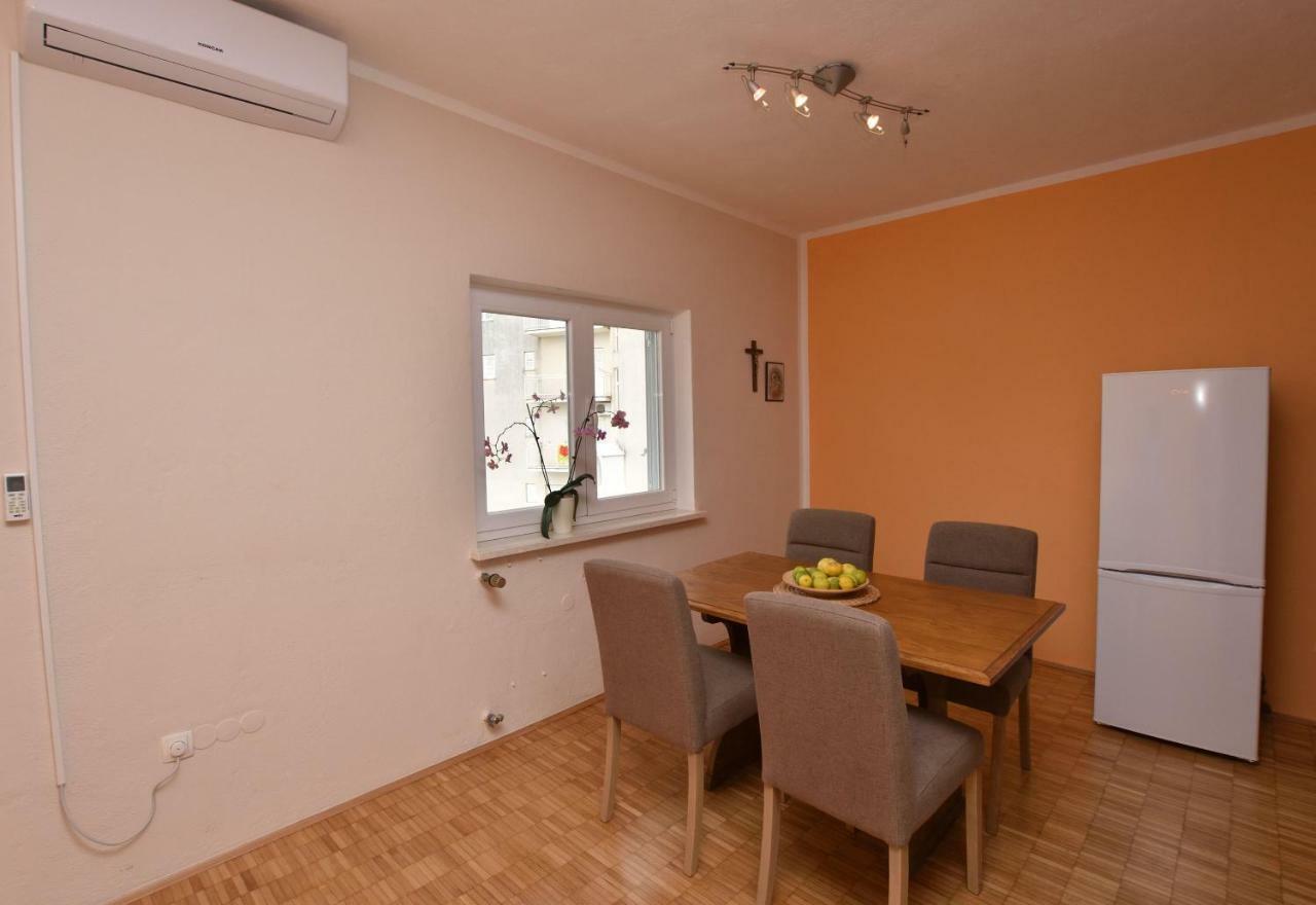 Apartments Jelka Primosten Luaran gambar